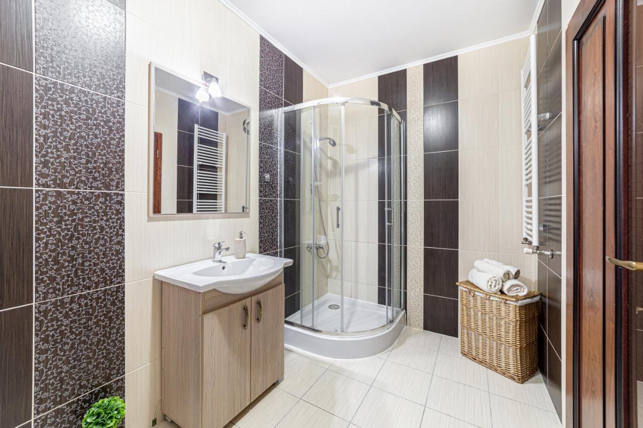 Ari Blue Apartment Ared In Kaufland Complex Arad Esterno foto