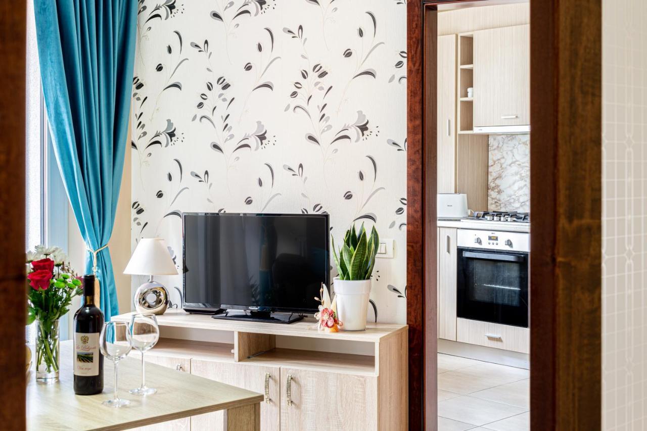 Ari Blue Apartment Ared In Kaufland Complex Arad Esterno foto